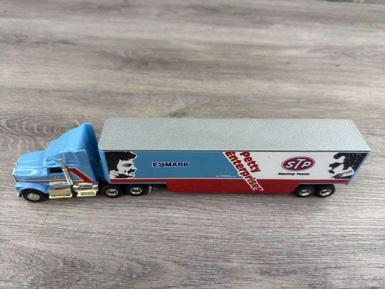 Esmark/Petty Enterprises #43 STP International Navistar Racing Team Transporter, 1/64, Limited Edition, Past & Present, White Rose Collectibles, Ertl, Original Shipping Box