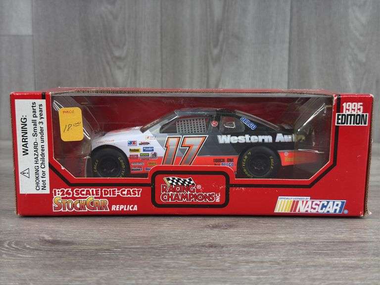 Darrell Waltrip #17 Western Auto Monte Carlo Stock Car, 1/24, 1995 Edition, Racing Champions