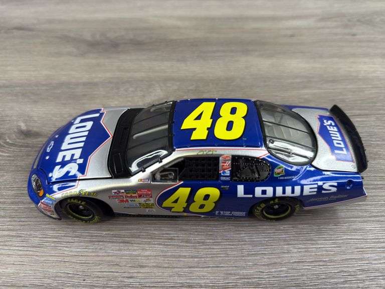 Jimmie Johnson #48 Lowe’s 2003 Monte Carlo Stock Car, 1/24, Limited Edition, Action