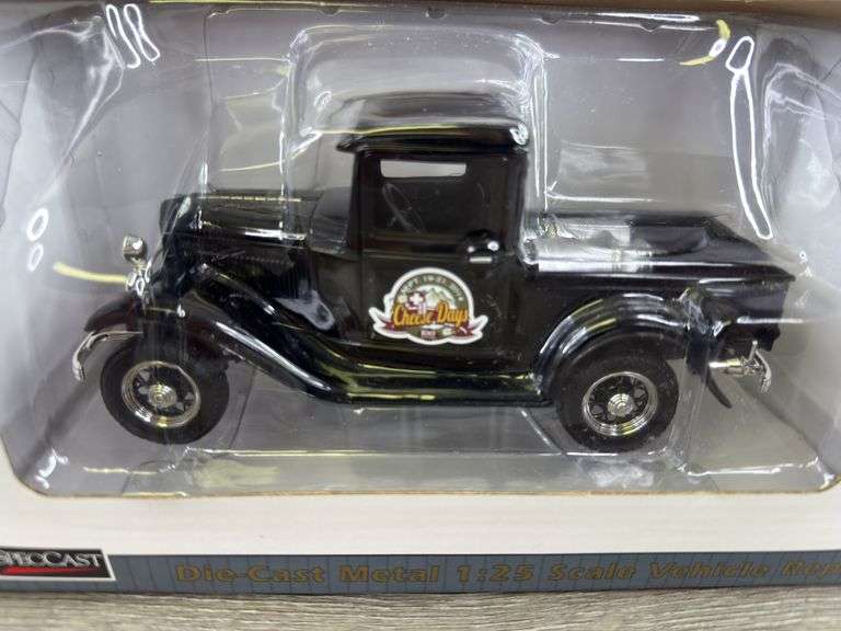 2014 Monroe Cheese Days 1932 Ford Pickup, 1/25, SpecCast Collectibles