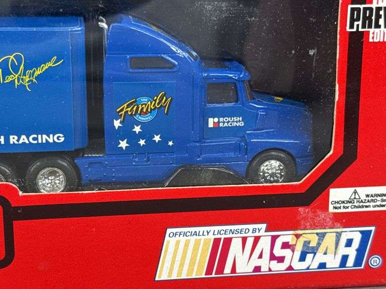 Ted Musgrave The Family Channel Racing Team Transporter, 1/64, 1995 Preview Edition, Racing Champions