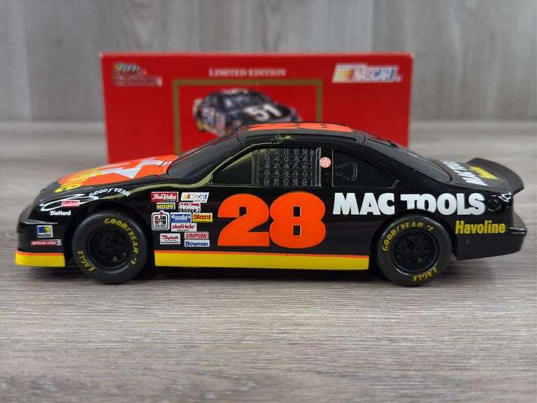 Davey Allison #28 MAC Tools/Havoline Ford Thunderbird Stock Car Bank, 1/24, Limited Edition, 1 Of 5000, Racing Champions