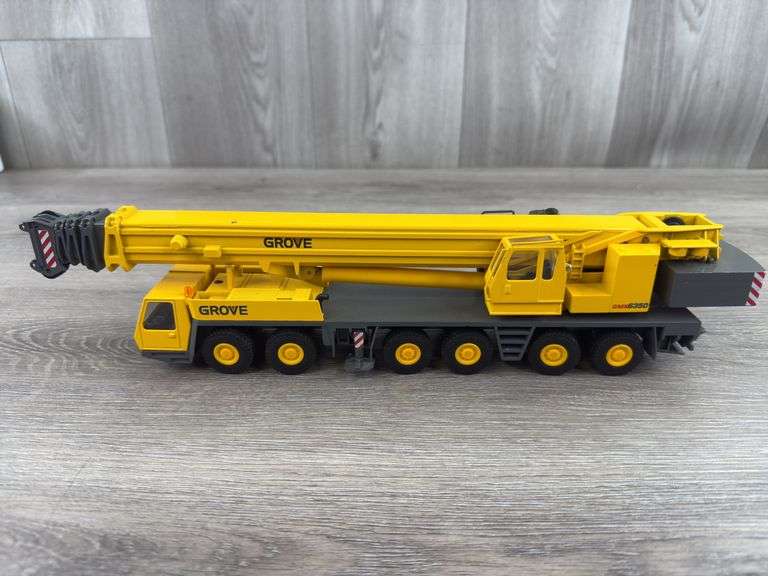 Grove GMK6350 All Terrain Hydraulic Crane, 1/50, Conrad