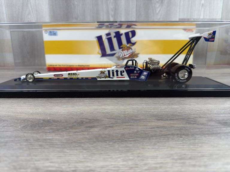 Larry Dixon Miller Lite 1997 Top Fuel Dragster, 1/24, Limited Edition, 1 Of 10,000, Action