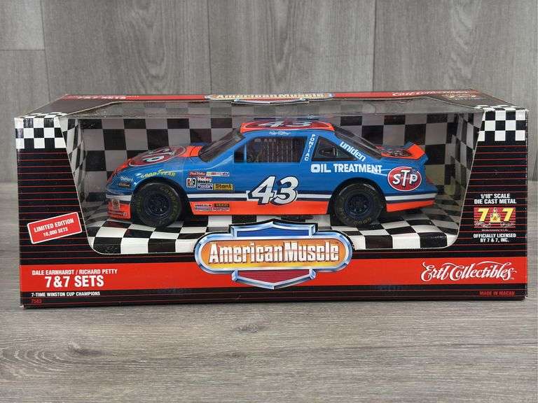 Richard Petty #43 STP Pontiac Grand Prix Stock Car, 1/18, Dale Earnhardt/Richard Petty 7&7 Sets, Limited Edition 1 Of 10,000, American Muscle, Ertl Collectibles