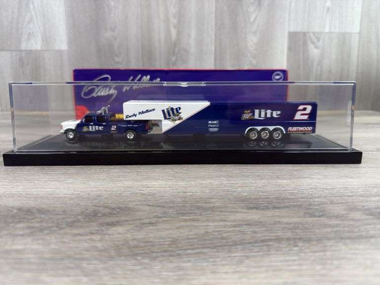 Rusty Wallace #2 Miller Lite Ford Dually W/Show Trailer, 1/64, Limited Edition, 1 Of 3,000, Action