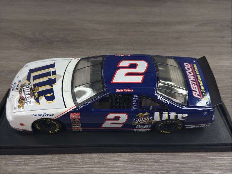 Rusty Wallace #2 Miller Lite 1997 Ford Thunderbird Stock Car, 1/24, Limited Edition, Action