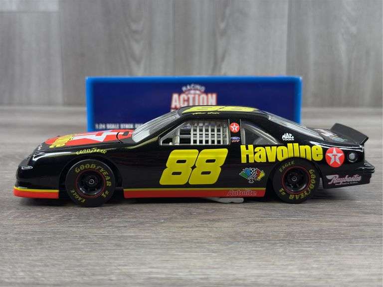 Ernie Irvan #88 Havoline Ford Thunderbird Stock Car, 1/24, 1995 Limited Edition, Racing Collectables Action Platinum Series