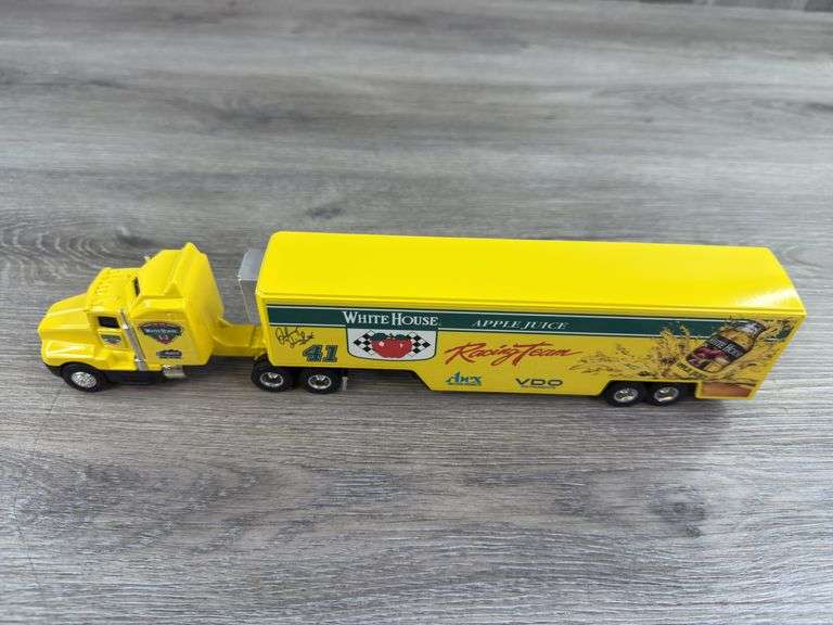 Johnny ‘Juice’ Smith #41 WhiteHouse Apple Juice Kenworth T600A Racing Team Transporter, 1/64, Limited Edition, 1994 Super Stars, White Rose Collectibles, Ertl, Original Shipping Box