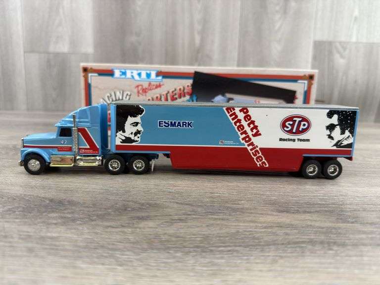 Esmark/Petty Enterprises #43 STP International Navistar Racing Team Transporter, 1/64, Limited Edition, Past & Present, White Rose Collectibles, Ertl, Original Shipping Box