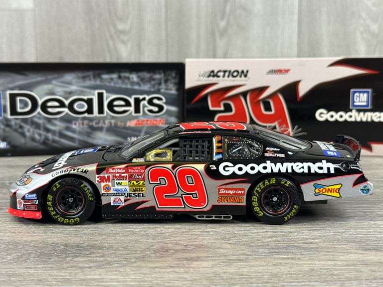 Kevin Harvick #29 GM Goodwrench 2003 Monte Carlo Stock Car, 1/24, Limited Edition, GM Dealers, Action