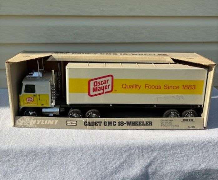 Nylint Oscar Mayer Semi Truck in original box