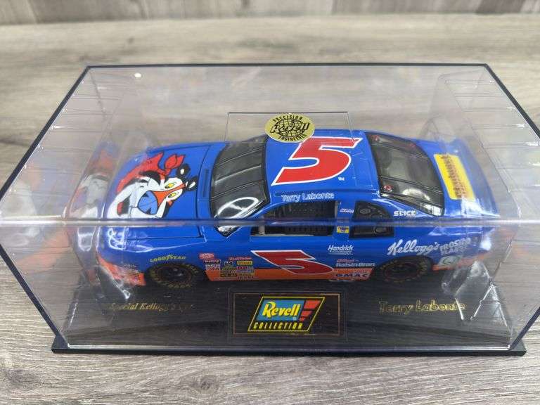 Terry Labonte #5 Kellogg’s Special 1997 Monte Carlo Stock Carlo Stock Car, 1/24, Limited Edition, 1 Of 6600, Certificate Of Authenticity, Revell Collection