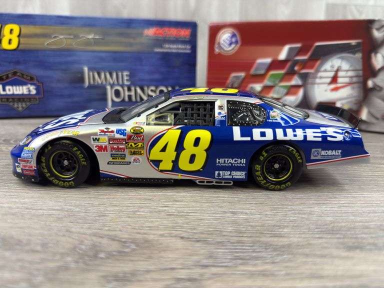 Jimmie Johnson #48 Lowe’s 2004 Monte Carlo Stock Car, 1/24, Limited Edition, 1 Of 9300, Action