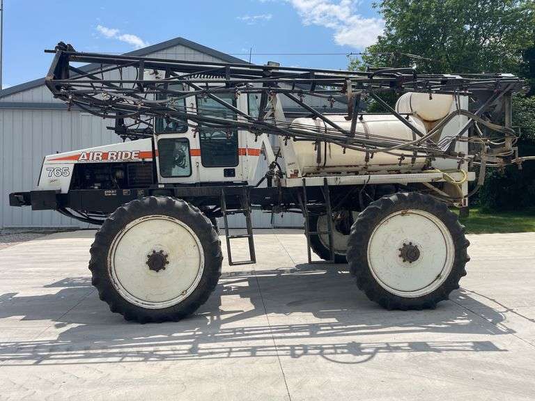 Willmar 765 self propelled sprayer 80ft boom