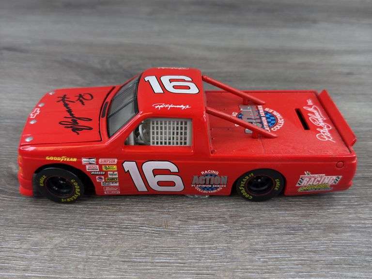 Ron Hornaday Jr. #16 Chevy Race Truck Bank, 1/24, 1995 Limited Edition, 1 Of 6004, Racing Collectables Club Of America