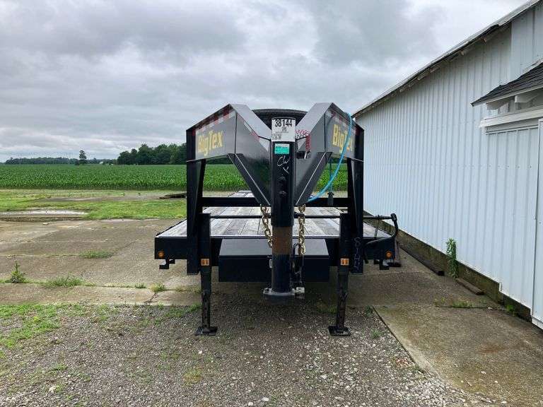Big Tex 40' Gooseneck Trailer