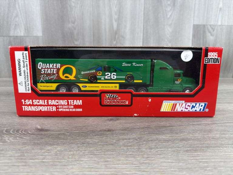Steve Kinser #26 Quaker State Racing Team Transporter, 1/64, 1995 Edition, Racing Champions