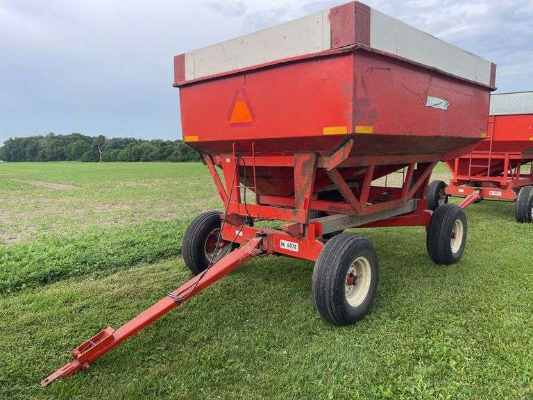 Turnco 225-4 Hopper Wagon
