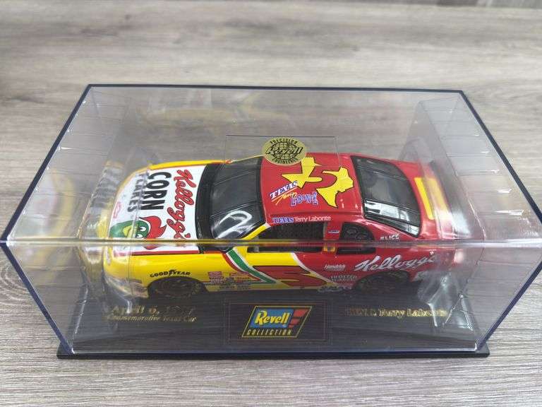 Terry Labonte #5 Kellogg’s Texas 1997 Monte Carlo Stock Car, 1/24, Commemorative Texas Car, 1 Of 5004, Certificate Of Authenticity, Revell Collection