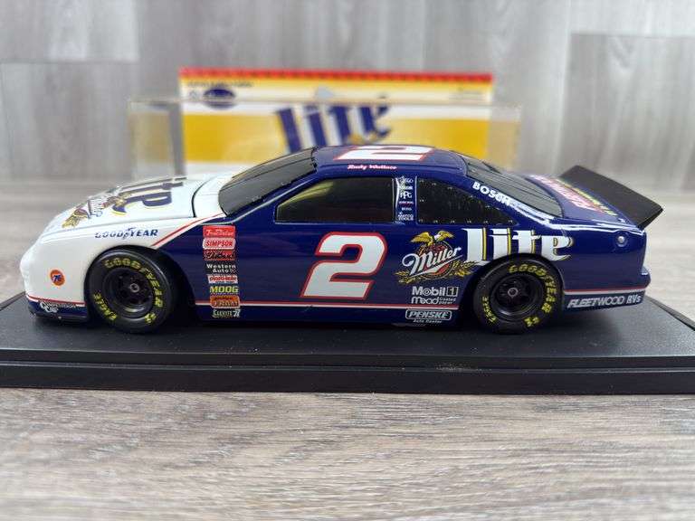 Rusty Wallace #2 Miller Lite 1997 Thunderbird Stock Car Bank, 1/24, Limited Edition, 1 Of 5000, Action