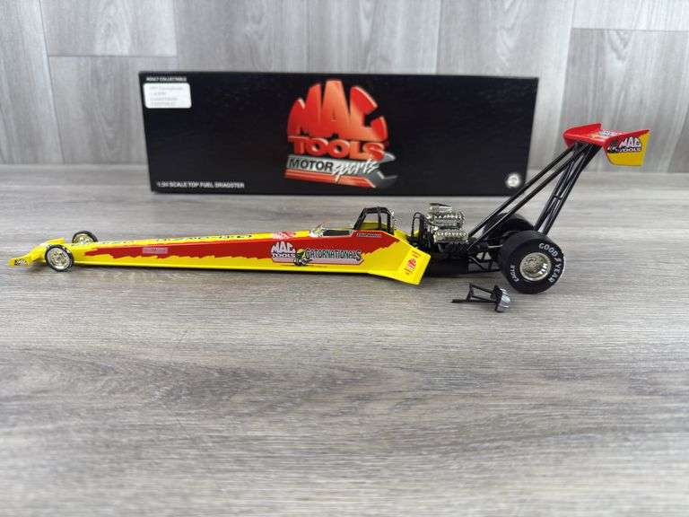 Gatornationals MAC Tools 1997 Top Fuel Dragster, 1/24, Limited Edition, 1 Of 8500, Action, Rear Parachutes Not Attached, Styrofoam Stuck To Tires