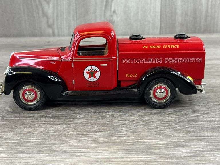 1940 Ford Texaco Tanker Truck, 10” Long, Golden Wheels