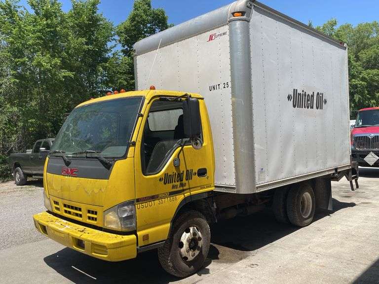 2006 GMC W3500 Box Truck