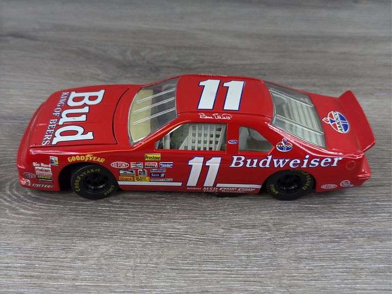 Bill Elliott #11 Budweiser Ford Thunderbird Stock Car, 1/24, Action Racing Collectables