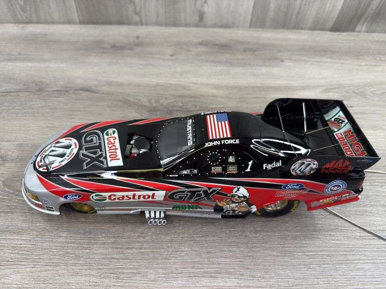 John Force Castrol GTX/11X Champion 2002 Mustang Funny Car W/Fiberglass Body, 1/16, Limited Edition, 1 Of 4248, Action