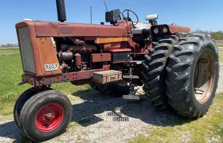1965 Farmall 706 Diesel