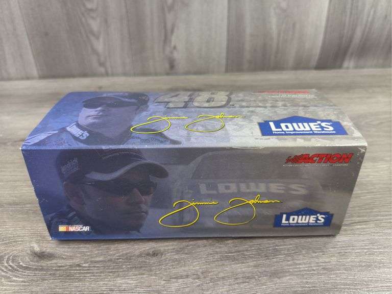 Jimmie Johnson #48 Lowe’s 2003 Monte Carlo Stock Car, 1/24, Limited Edition, Action