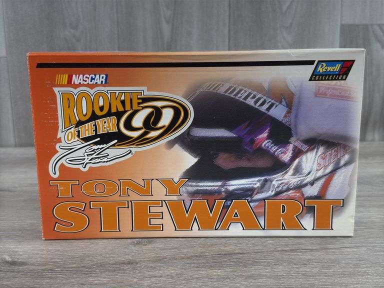 Tony Stewart #20 Home Depot 2000 Pontiac Grand Prix Stock Car, 1/24, Rookie Of The Year, 1 Of 7500, Certificate Of Authenticity, Revell Collection