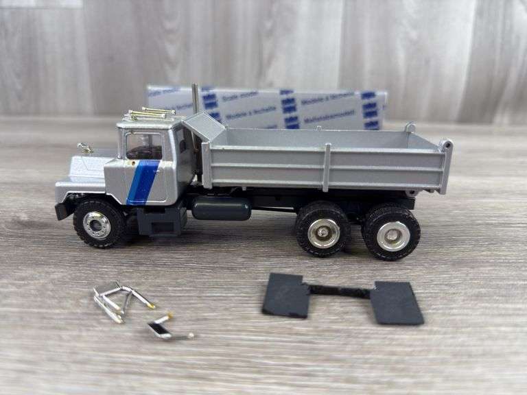 Mack Dump Truck, 1/50, Conrad, Mirrors & Mud Flaps Need Attached