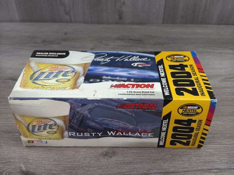 Rusty Wallace #2 Miller Lite/NEXTEL Inaugural Season 2004 Intrepid Stock Car, 1/24, Limited Edition, #1861/2004, Dealer Exclusive, Action
