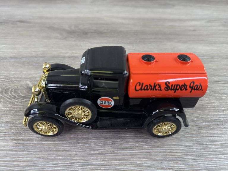 1930’s Clark Super Gas Model A Tanker Coin Bank, 1/25, Limited Edition, No. 1, SpecCast, Liberty Classics