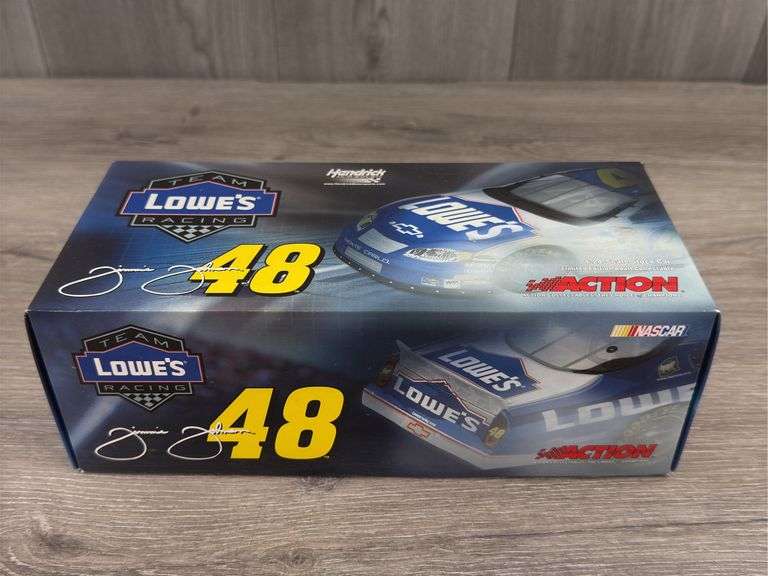 Jimmie Johnson #48 Lowe’s 2005 Monte Carlo Stock Car, 1/24, Limited Edition, 1 Of 4248, Action