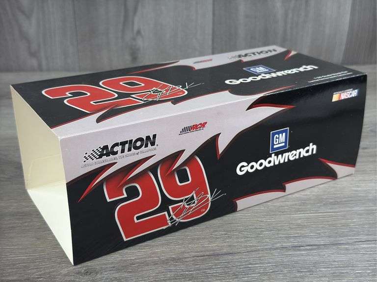 Kevin Harvick #29 GM Goodwrench 2003 Monte Carlo Stock Car, 1/24, Limited Edition, GM Dealers, Action