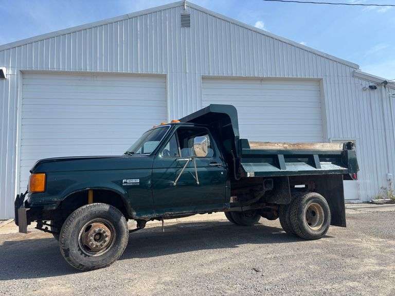 1991 Ford F47060 1-Ton Dump Truck