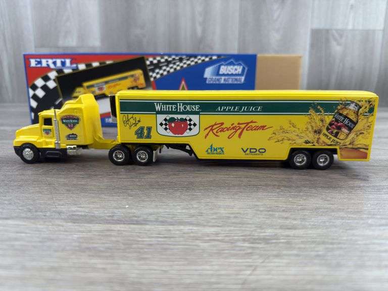 Johnny ‘Juice’ Smith #41 WhiteHouse Apple Juice Kenworth T600A Racing Team Transporter, 1/64, Limited Edition, 1994 Super Stars, White Rose Collectibles, Ertl, Original Shipping Box