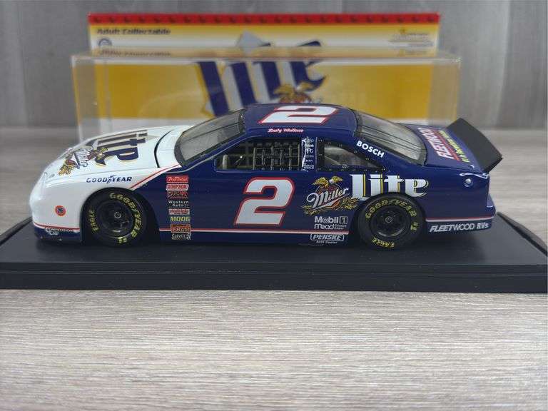 Rusty Wallace #2 Miller Lite 1997 Ford Thunderbird Stock Car, 1/24, Limited Edition, Action