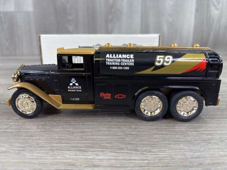 Dennis Setzer #59 Alliance Racing Team 1930 Diamond T Tanker Truck Bank, 1/34, 1994 Fan Club 2nd Annual Meeting, Ertl