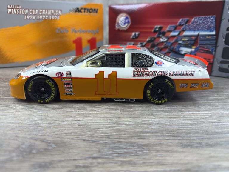 Cale Yarborough #11 The Victory Lap/3X Champion 2003 Monte Carlo Stock Car, 1/24, Limited Edition, 1 Of 4044, Action