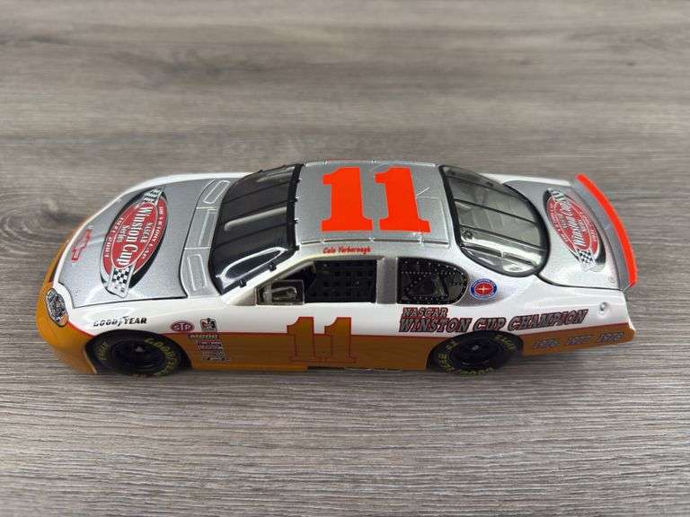 Cale Yarborough #11 The Victory Lap/3X Champion 2003 Monte Carlo Stock Car, 1/24, Limited Edition, 1 Of 4044, Action