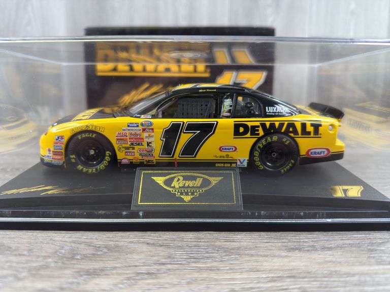 Matt Kenseth #17 Dewalt 1999 Monte Carlo Stock Car, 1/24, #6/3508,  Certificate Of Authenticity, Revell Collection