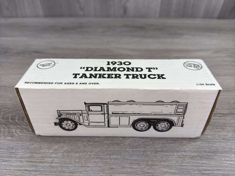 Dennis Setzer #59 Alliance Racing Team 1930 Diamond T Tanker Truck Bank, 1/34, 1994 Fan Club 2nd Annual Meeting, Ertl