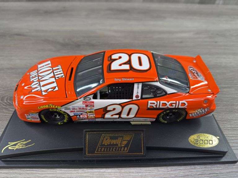Tony Stewart #20 Home Depot 2000 Pontiac Grand Prix Stock Car, 1/24, Rookie Of The Year, 1 Of 7500, Certificate Of Authenticity, Revell Collection