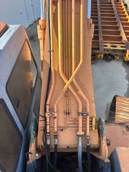 9030B Case Excavator w/ 42-in. bucket