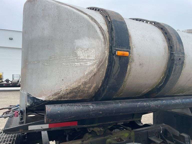 Fruehauf Stainless fertilizer tank