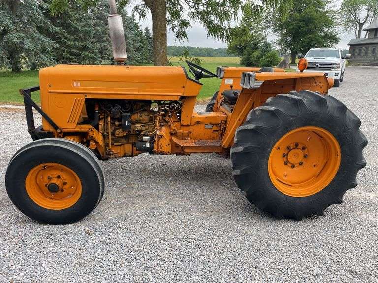 International 2500A Industrial Tractor